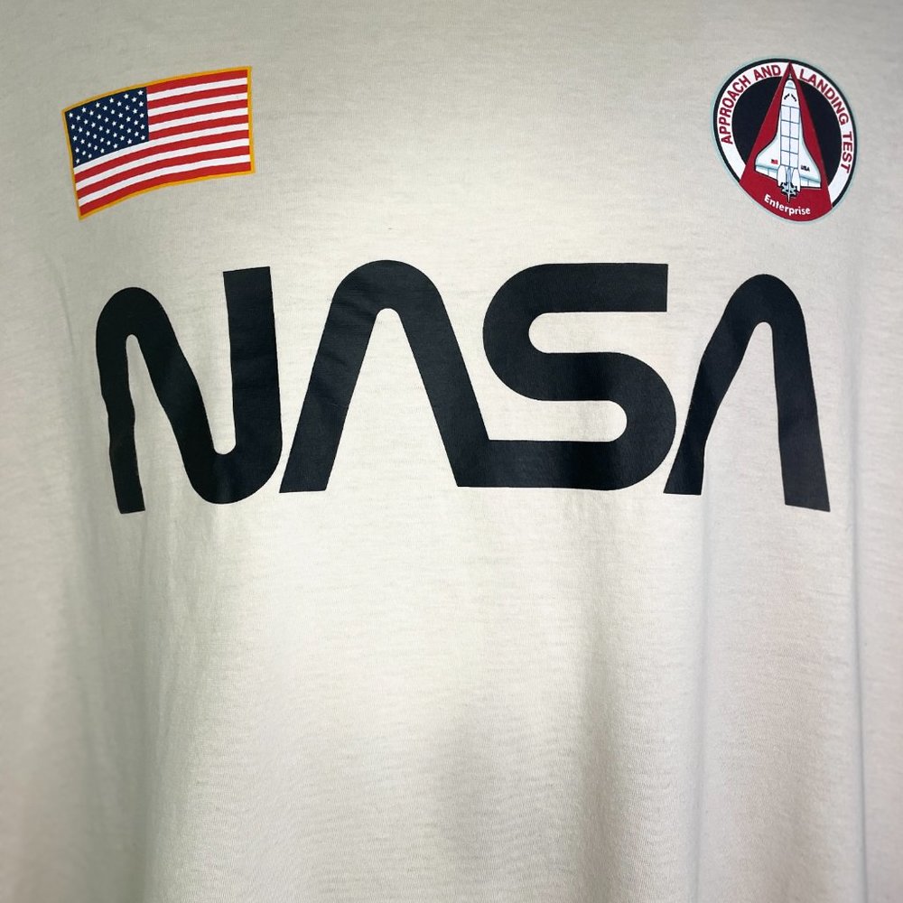 NASA Logo T-Shirt - Picture 4 of 6